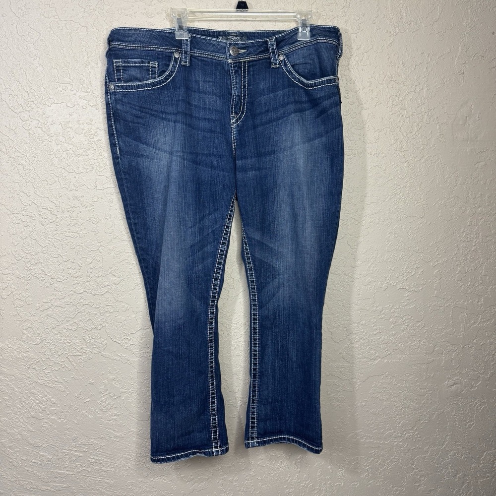 Silver Jeans Dark‎ Blue Natsuki Capris Size 20 Distressed Embroidered Pockets